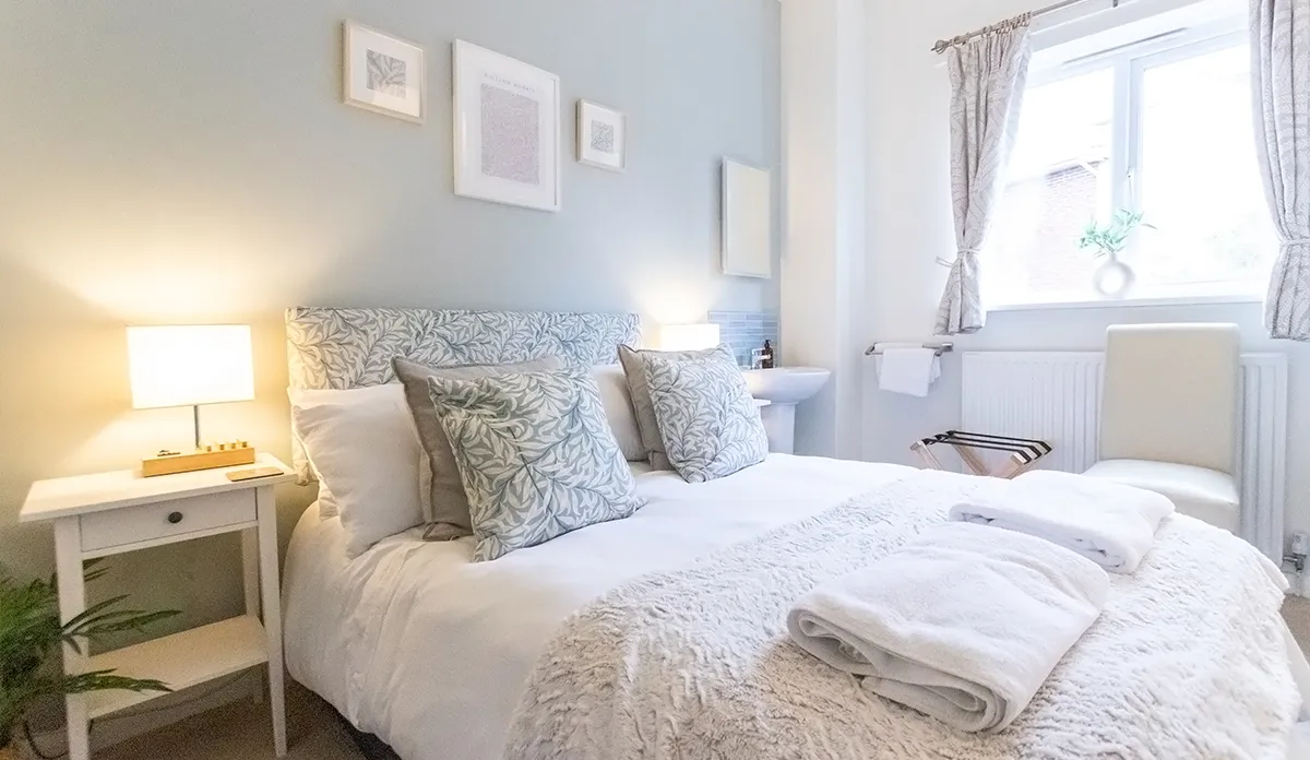 Picture of a double bed in Poole Park House