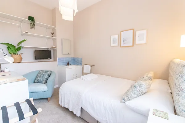 Single bedroom